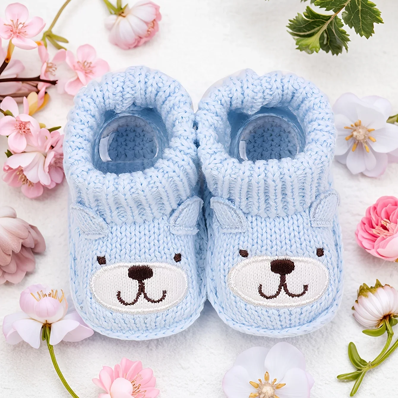 Mini Fashion – Knitted Baby Slippers (3-6 months)