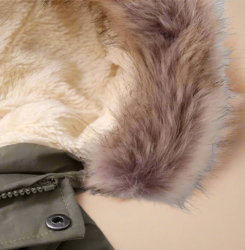 CozyTrend – Elegant & Warm – Parka Winter Jacket with Fur Collar