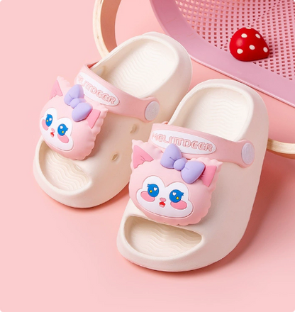 Mini Fashion – Cheerful & Safe – Polka Beach Slippers