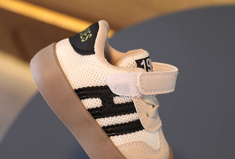StrideKids – Comfort & Style – Sneakers with Velcro