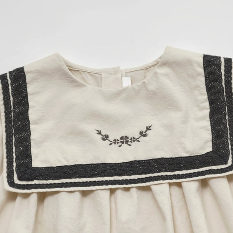 Sailor Top – Elegant & Comfortable – Shirt with Lace Details and Puff Sleeves