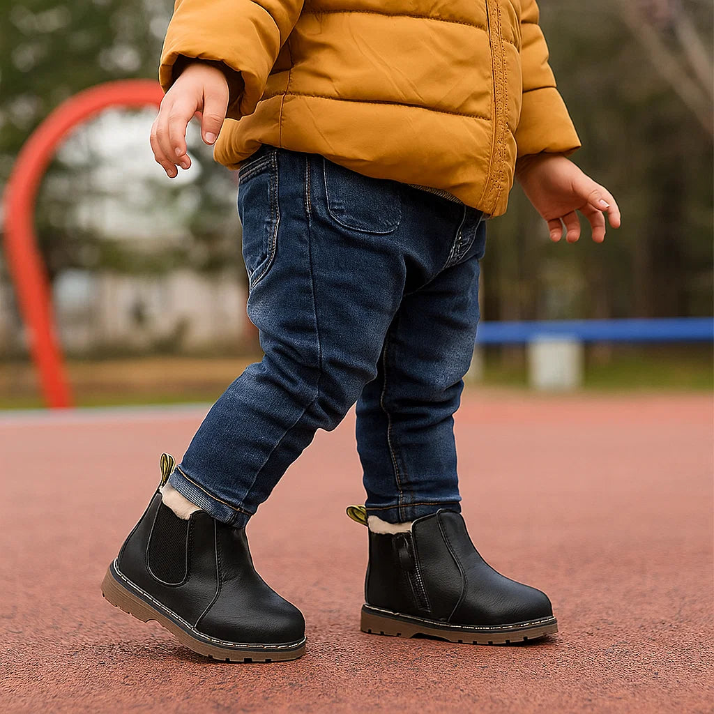 StyleWalk – Stylish and Comfortable – Chelsea Boots