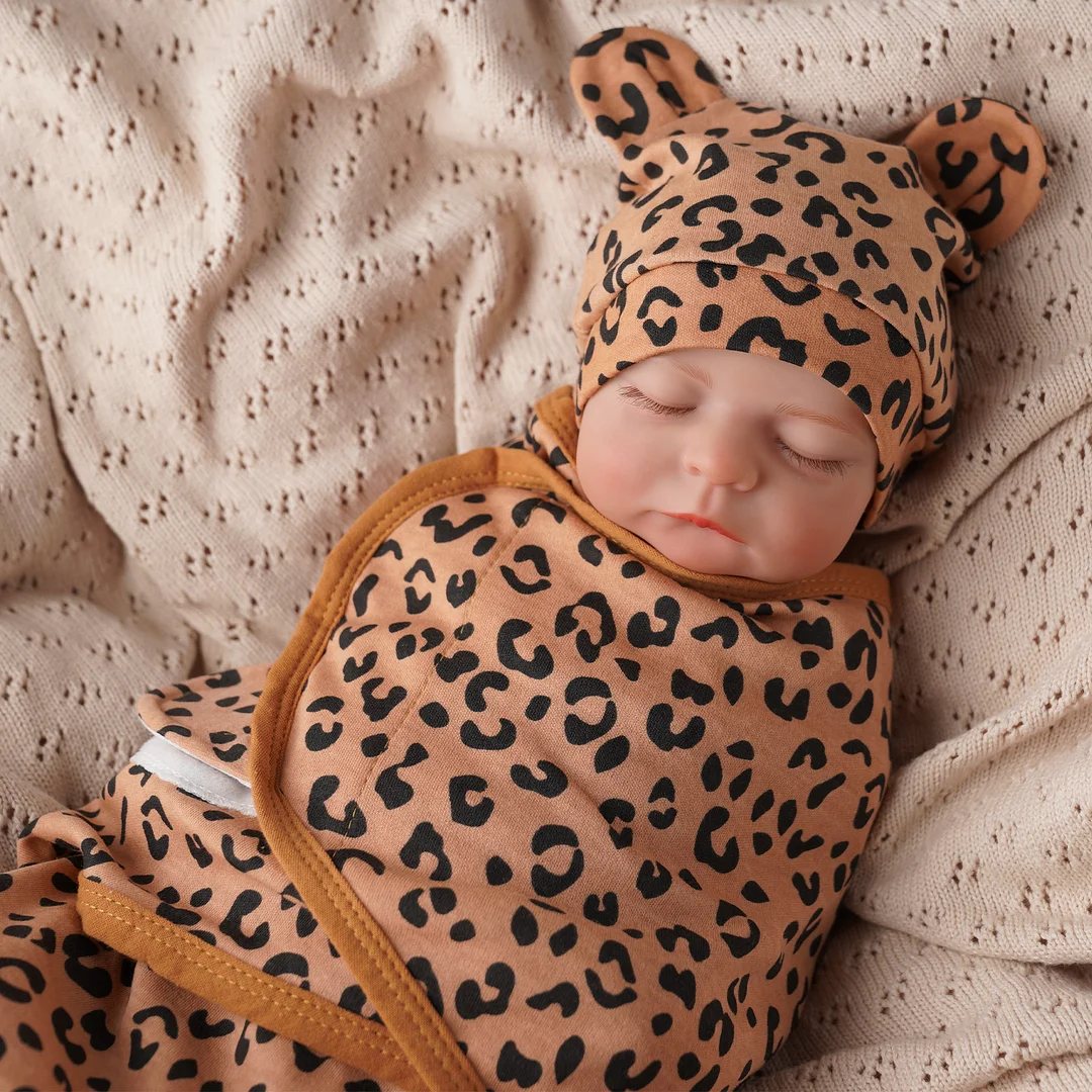 SnuggleBear – Soft & Warm – Baby Swaddle Blanket