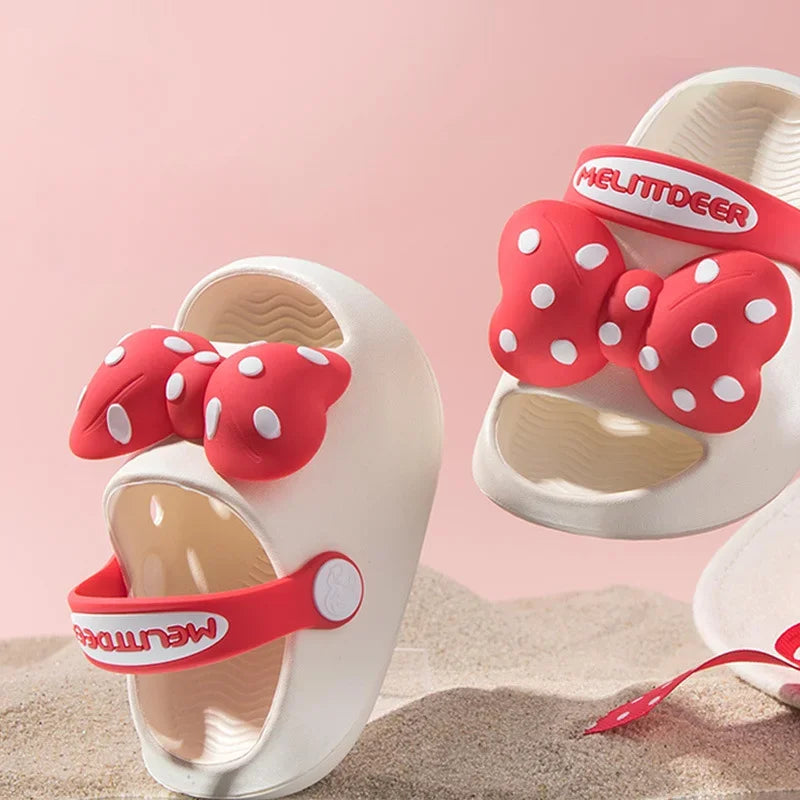 Mini Fashion – Cheerful & Safe – Polka Beach Slippers
