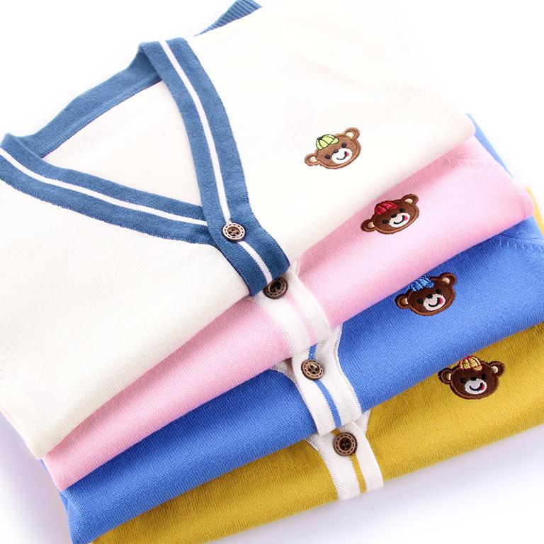 CozziWear – Warm & Trendy – Knitted Vest with Teddy Bears