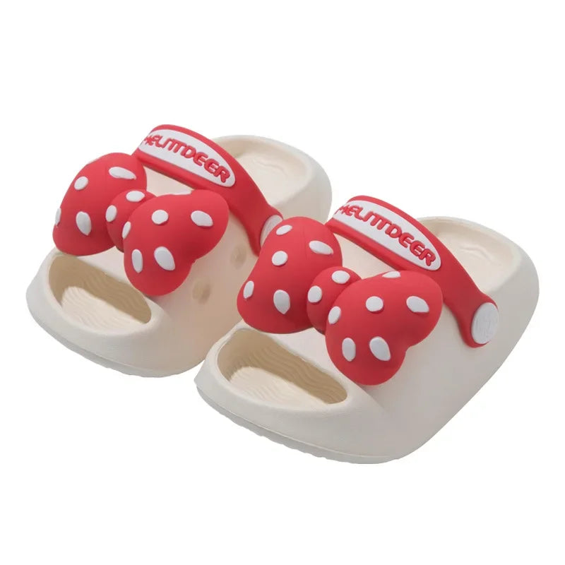 Mini Fashion – Cheerful & Safe – Polka Beach Slippers