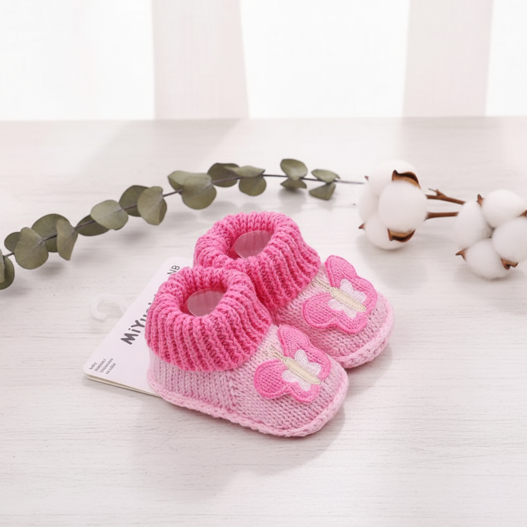 Mini Fashion – Knitted Baby Slippers (3-6 months)